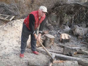 Ioan Jurje, la tăiat lemne de foc