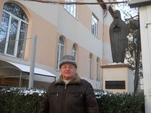 Roba, în faţa Palatului copiilor, fostul sediu al  Securităţii Cluj