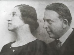 Poetul O.Goga şi Veturia, la căsătorie