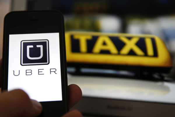 Ce au decis judecătorii Tribunalului Cluj în războiul Taxi VS Uber